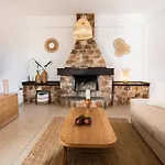 Casa Alba Modern Boho With Private Pool Near To Sea, Paphos