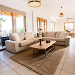 Villa Casa Alba Modern Boho With Private Pool Near To Sea, Paphos
