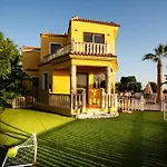 Casa Alba Modern Boho With Private Pool Near To Sea, Paphos Villa