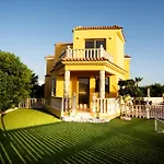 Casa Alba Modern Boho With Private Pool Near To Sea, Paphos Villa