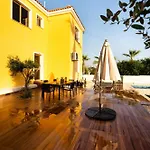 Villa Casa Alba Modern Boho With Private Pool Near To Sea, Paphos