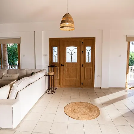 Villa Casa Alba Modern Boho With Private Pool Near To Sea, Paphos