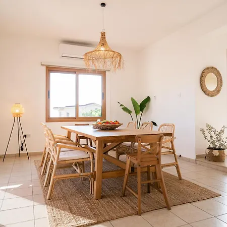 Villa Casa Alba Modern Boho With Private Pool Near To Sea, Paphos