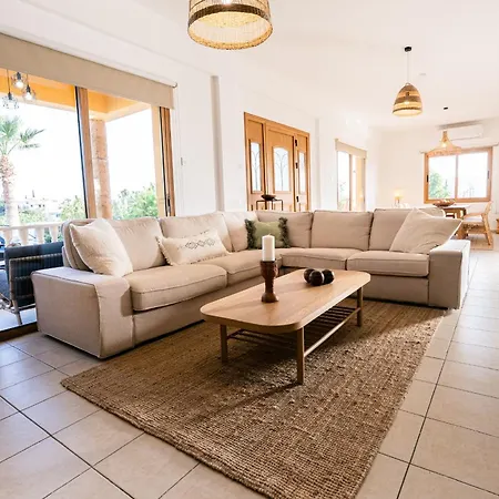 Villa Casa Alba Modern Boho With Private Pool Near To Sea, Paphos