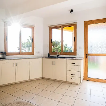 Villa Casa Alba Modern Boho With Private Pool Near To Sea, Paphos