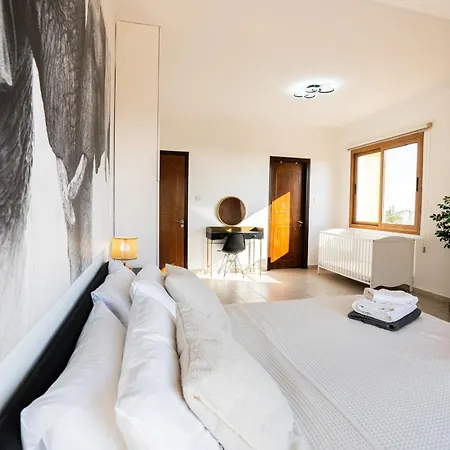 Casa Alba Modern Boho With Private Pool Near To Sea, Paphos Villa *