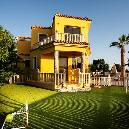 Casa Alba Modern Boho With Private Pool Near To Sea, Paphos Villa