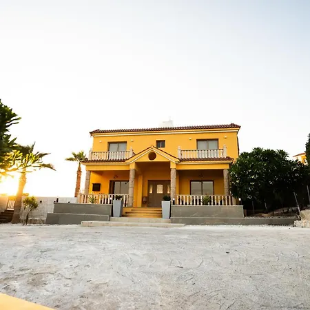 Casa Alba Modern Boho With Private Pool Near To Sea, Paphos